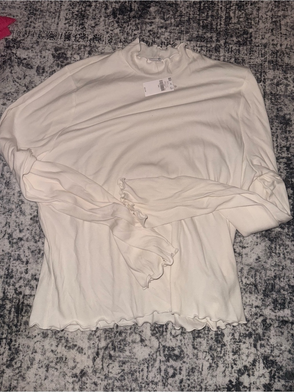 Old Navy Cream Ruffle-Edge Long Sleeve Top